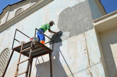 Kuşadası'nda camiler Ramazana hazırlanıyor