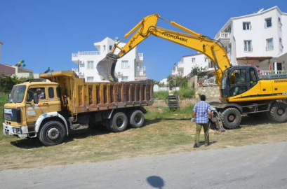  Kuşadası Belediyesi asfalt çalışmalarına başladı 