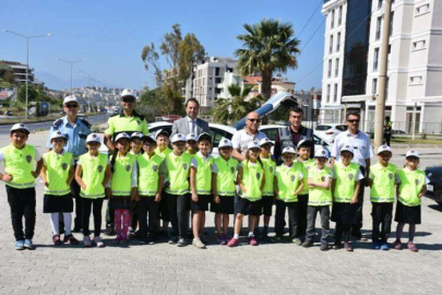 Çocuklardan trafikte yaşam dersi