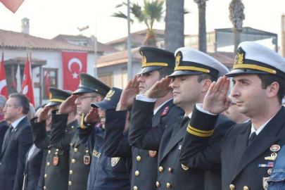 Atatürk Kuşadası'nda  anıldı 